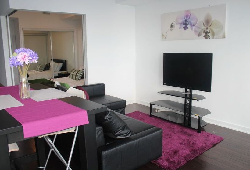 Diamond Vacation Homes - York Street | Toronto | Ontario | Canada 14