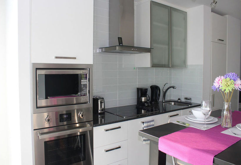 Diamond Vacation Homes - York Street | Toronto | Ontario | Canada 16