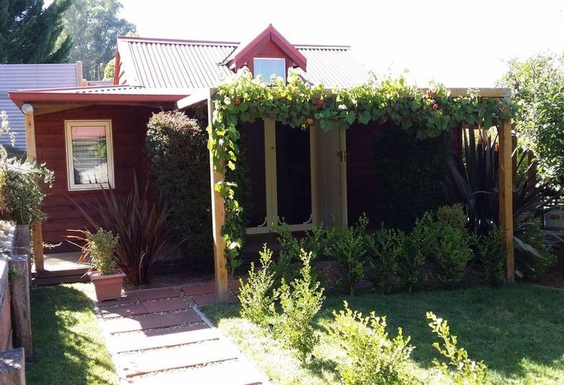 Bella Rouge Cottage | Bright | Victoria | Australia 16