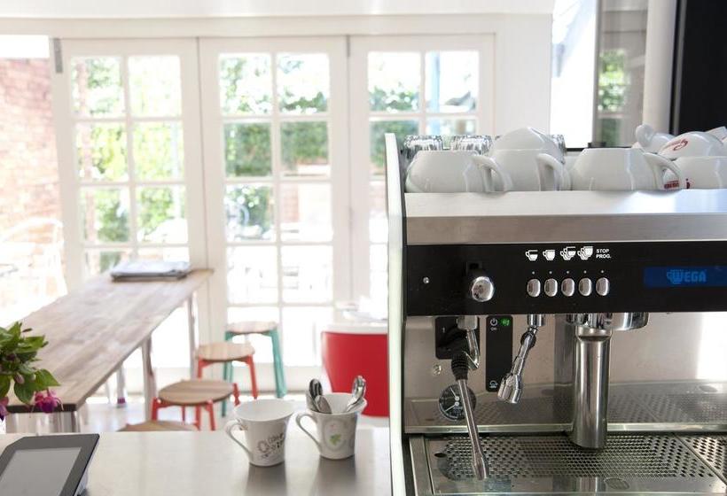 Bed and Breakfast Lowena Cafe And Accommodation | Hobart | Tasmania | Australia 12