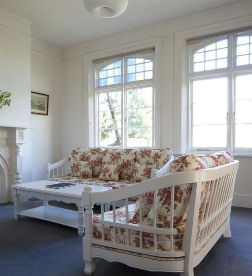 Bed and Breakfast Lowena Cafe And Accommodation | Hobart | Tasmania | Australia 14