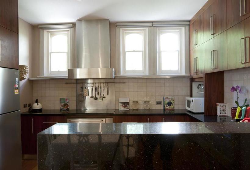 Bed and Breakfast Lowena Cafe And Accommodation | Hobart | Tasmania | Australia 2