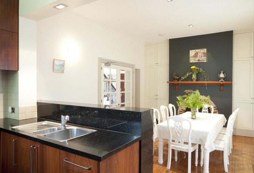 Bed and Breakfast Lowena Cafe And Accommodation | Hobart | Tasmania | Australia 7