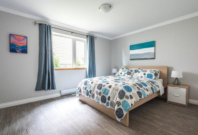 Urban Caribou Bed And Breakfast | Whitehorse | Yukon Territory | Canada 9