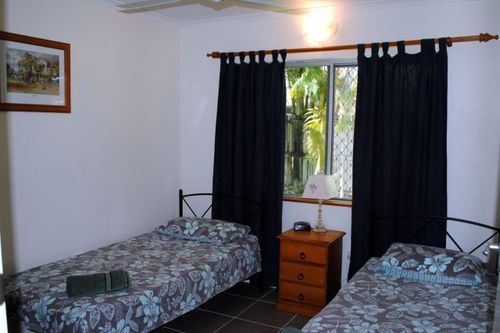 Driftaway Holiday Villas | Yorkeys Knob | Queensland | Australia 4