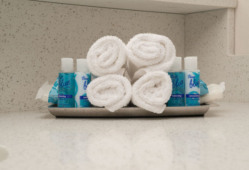 Hotel Encore Suites By Service Plus Inns | Grande Prairie | Alberta | Canada 14