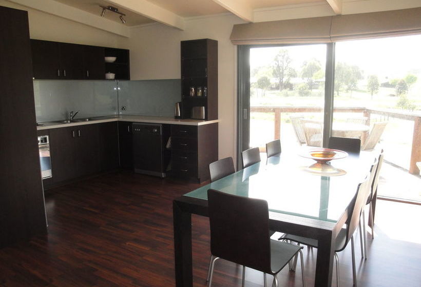 Off Mountain Accommodation | Merrijig | Victoria | Australia 15