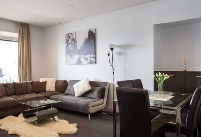 Harbour Town Apartment Victoria