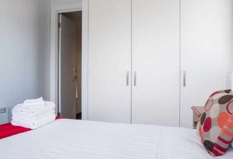 Harbour Town Apartment | Docklands | Victoria | Austrália 6