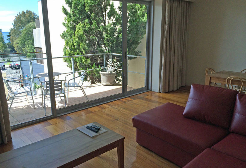Phoenix Apartments | Lorne | Victoria | Australia 10