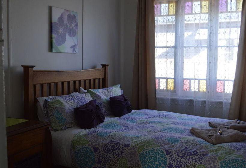 House On The Hill | Cessnock | New South Wales | Australia 4