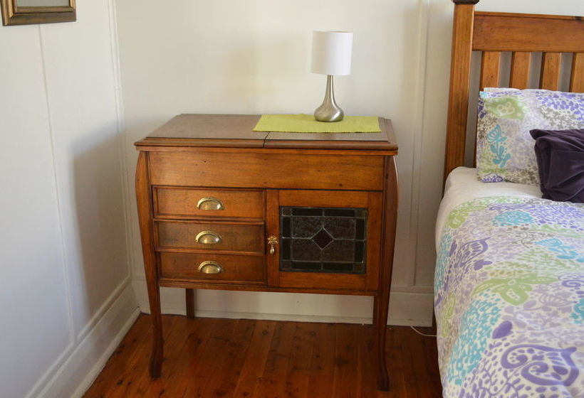 House On The Hill | Cessnock | New South Wales | Australia 5