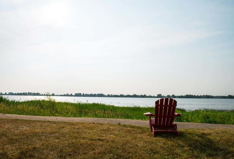 Au Doc Motel | Repentigny | Quebec | Canada 3