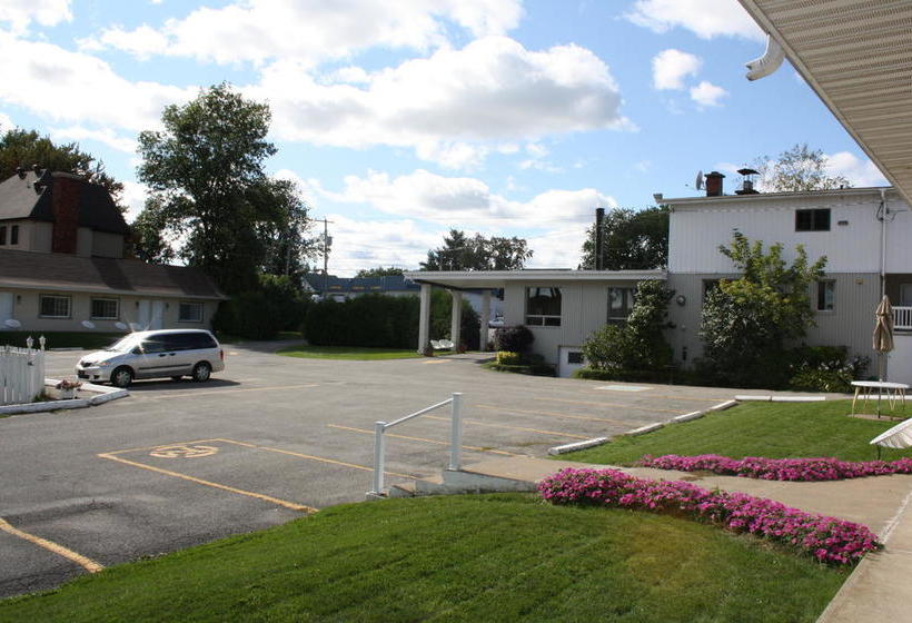 Au Doc Motel | Repentigny | Quebec | Canada 5