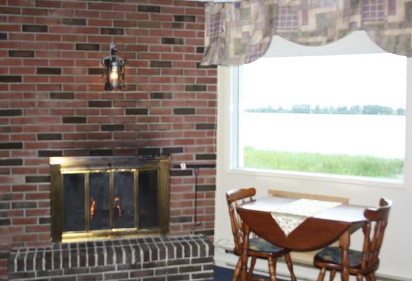 Au Doc Motel | Repentigny | Quebec | Canada 8