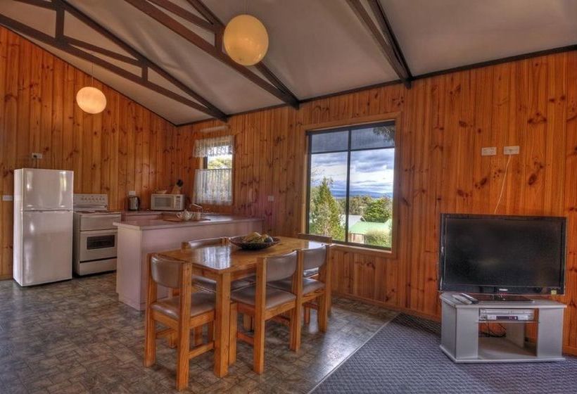 Hotel Iluka Holiday Centre | Coles Bay | Tasmania | Australia 6