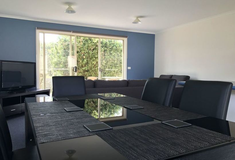 Woodbyne Cottages | Cowes | Victoria | Australia 4