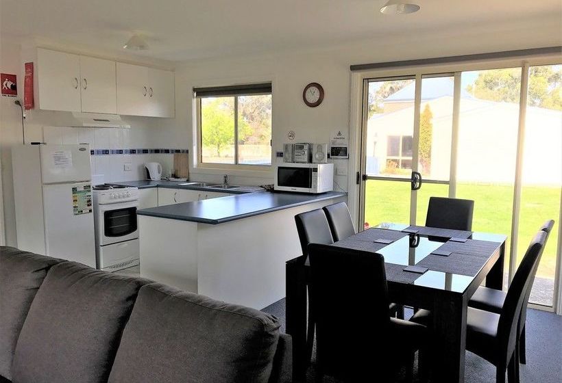 Woodbyne Cottages | Cowes | Victoria | Australia 6