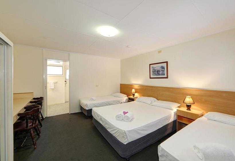 Oscar Motel | Bundaberg | Queensland | Australia 15