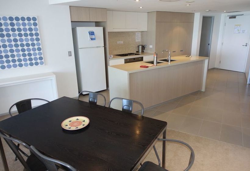 Ambience On Burleigh Beach | Burleigh Heads | Queensland | Australia 15