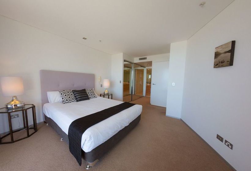 Ambience On Burleigh Beach | Burleigh Heads | Queensland | Australia 5