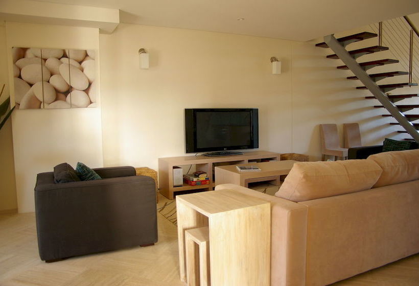 Jades On Lawson | Byron Bay | New South Wales | Australia 5