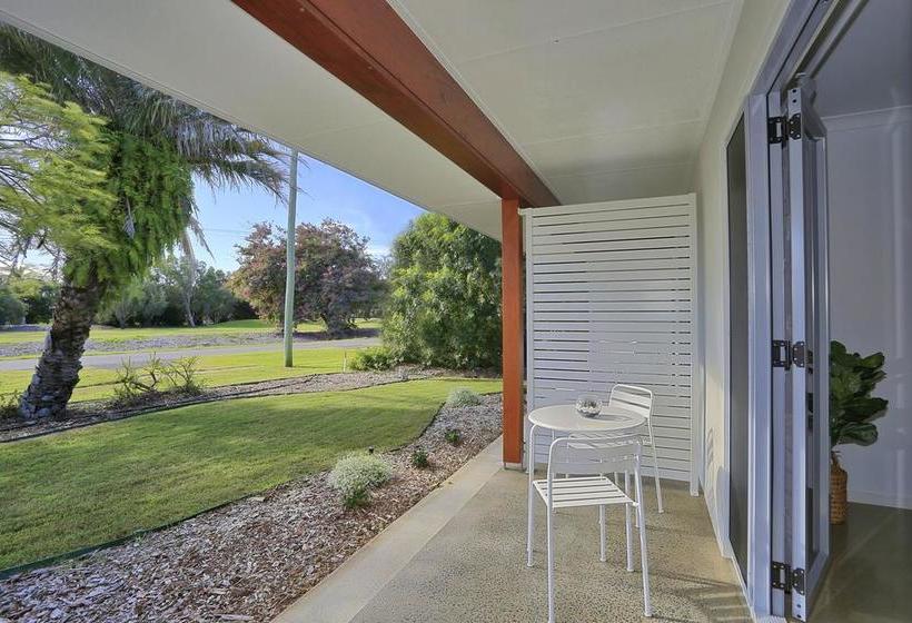 12th Tee Bed And Breakfast | Bargara | Queensland | Australia 3