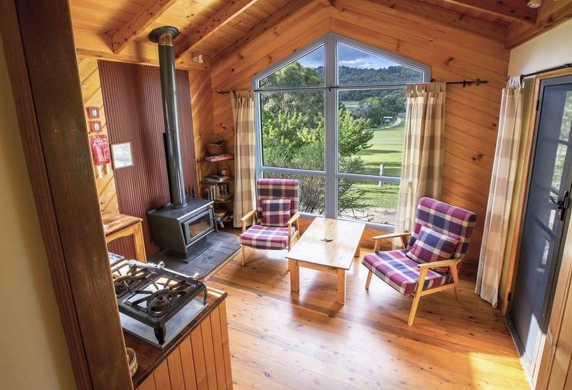 Wisteria Cottage And Cabins | Ballandean | Queensland | Australia 15