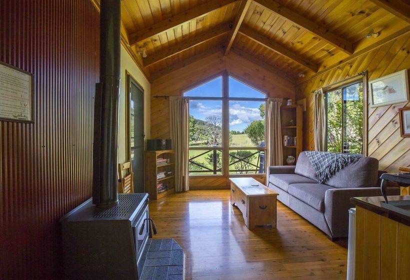 Wisteria Cottage And Cabins | Ballandean | Queensland | Australia 16