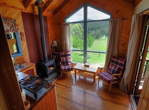 Wisteria Cottage And Cabins | Ballandean | Queensland | Australia 18