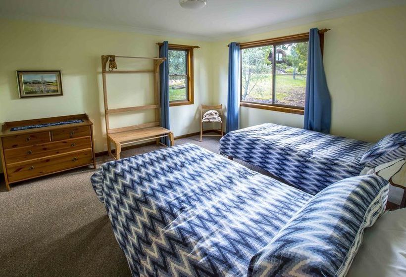 Wisteria Cottage And Cabins | Ballandean | Queensland | Australia 5