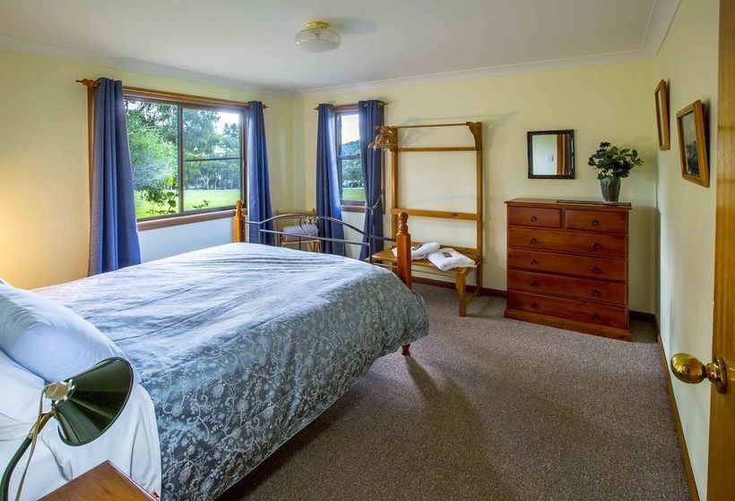 Wisteria Cottage And Cabins | Ballandean | Queensland | Australia 6