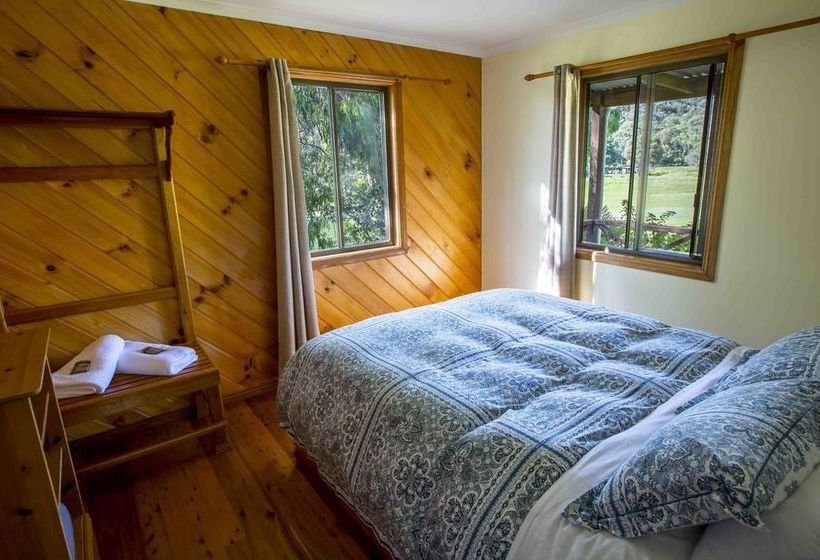 Wisteria Cottage And Cabins | Ballandean | Queensland | Australia 7