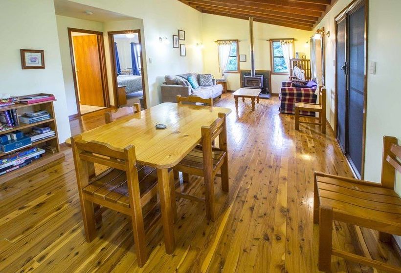 Wisteria Cottage And Cabins | Ballandean | Queensland | Australia 9