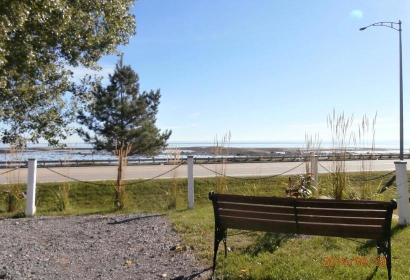 Bed and Breakfast Maison Des Rives | La Malbaie | Quebec | Canada 15