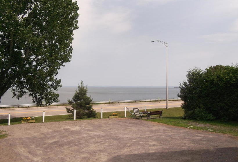 Bed and Breakfast Maison Des Rives | La Malbaie | Quebec | Canada 16