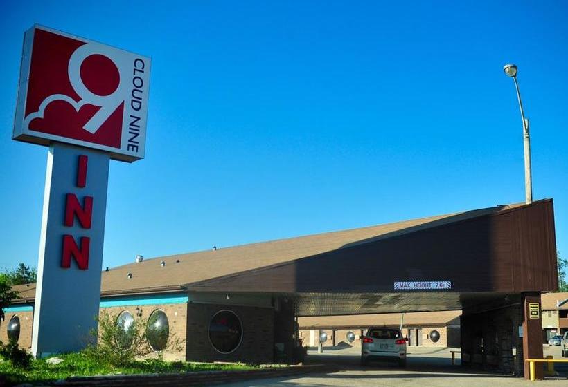 Hotel Cloud 9 Inn | Whitecourt | Alberta | Canada 7