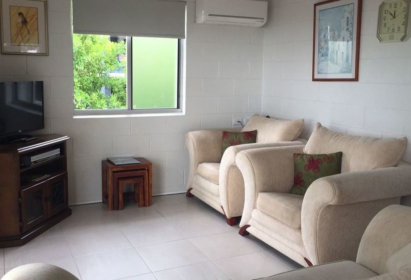 Palm Court Hervey Bay | Hervey Bay | Queensland | Australia 5