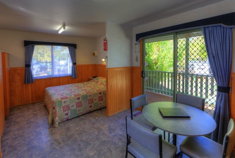 Hotel Beechworth Lake Sambell Caravan Park | Beechworth | Victoria | Australia 5