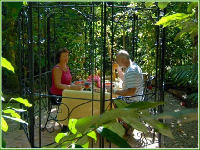 Hibiscus Lodge Bed & Breakfast | Mission Beach | Queensland | Australia 1