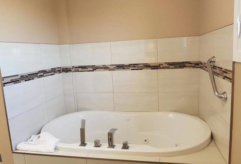 Sunrise Motel | Regina | Saskatchewan | Canada 1