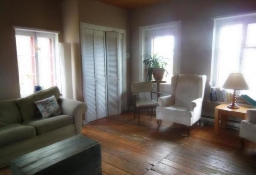 Hotel Le Clos Des Brumes | Boischatel | Quebec | Canada 10