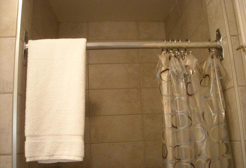 Motel & Restaurant De La Plage | Boischatel | Quebec | Canada 14