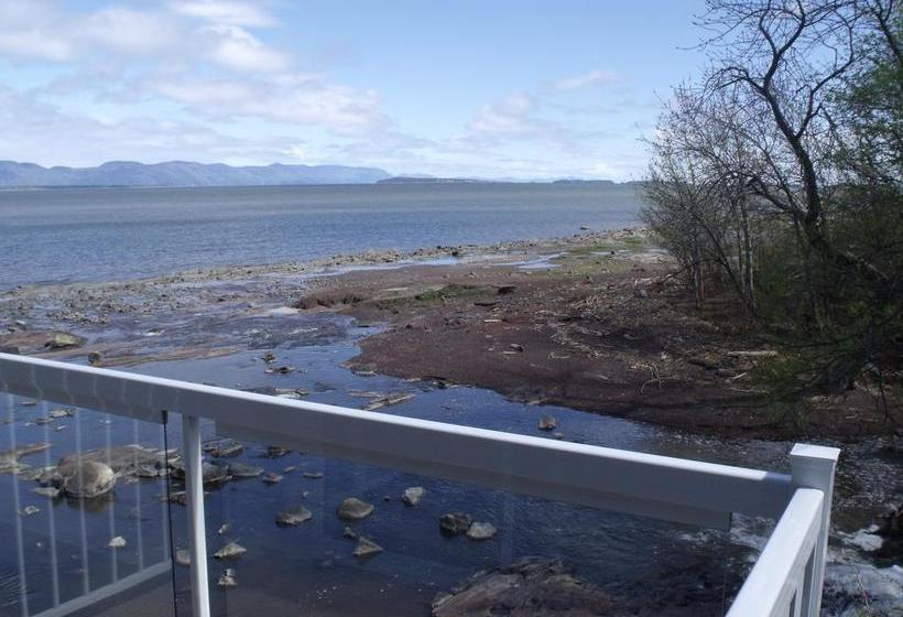 Motel & Restaurant De La Plage | Boischatel | Quebec | Canada 16