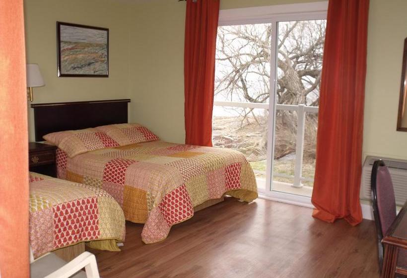 Motel & Restaurant De La Plage | Boischatel | Quebec | Canada 19