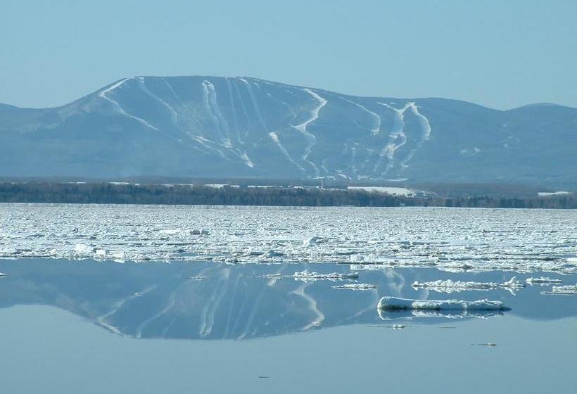 Motel & Restaurant De La Plage | Boischatel | Quebec | Canada 20
