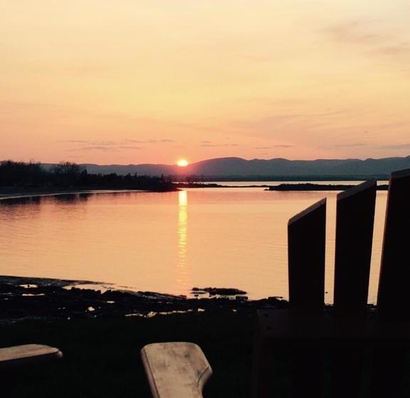 Motel & Restaurant De La Plage | Boischatel | Quebec | Canada 3