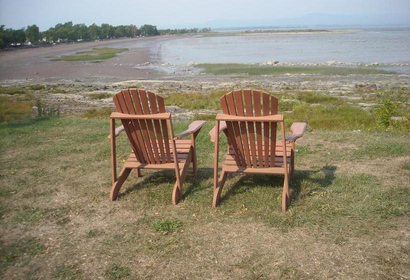 Motel & Restaurant De La Plage | Boischatel | Quebec | Canada 7