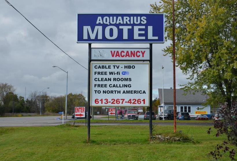 Aquarius Motel | Perth | Ontario | Canada 1