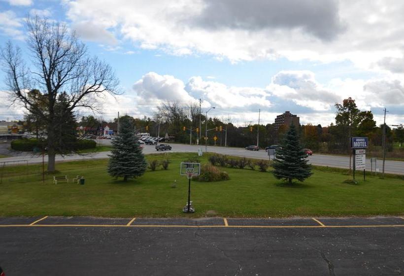 Aquarius Motel | Perth | Ontario | Canada 2